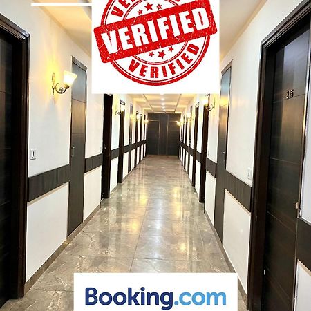 Hotel Jb Residency !! Luxurious & Royal Balcony Rooms !! Large Rooms Zirakpur Exterior photo
